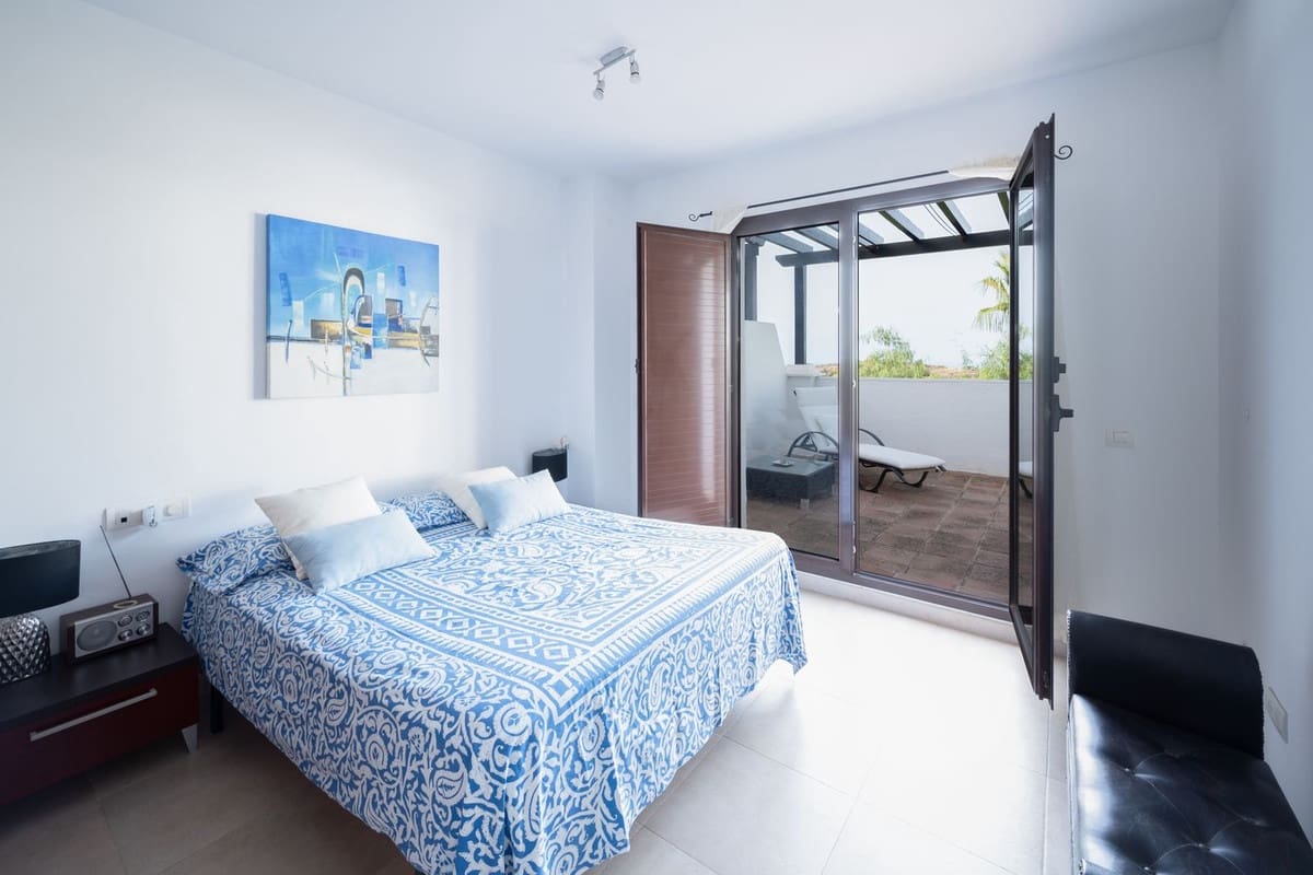 2 sovrum Takvåning till salu i Los Monteros - 525 000 € (Ref: 9380408)