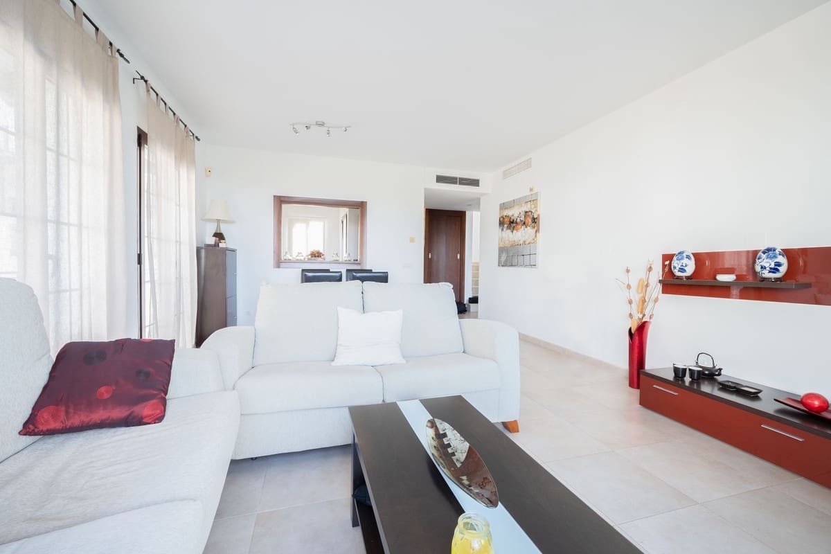 Ático de 2 habitaciones en Los Monteros en venta con garaje - 525.000 € (Ref: 9380408)
