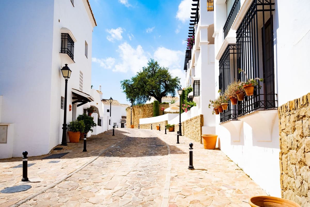 Ático de 2 habitaciones en Los Monteros en venta con garaje - 525.000 € (Ref: 9380408)