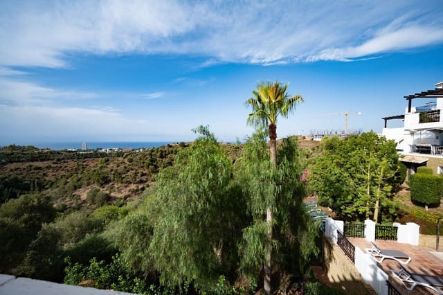 2 slaapkamer Penthouse te koop in Los Monteros, Marbella met garage - € 525.000 (Ref: 9380408)