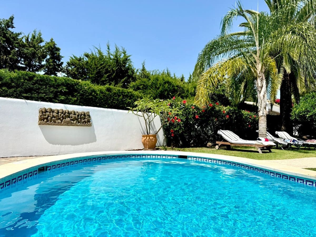 Chalet de 3 habitaciones en La Quinta en venta - 2.250.000 € (Ref: 9380410)