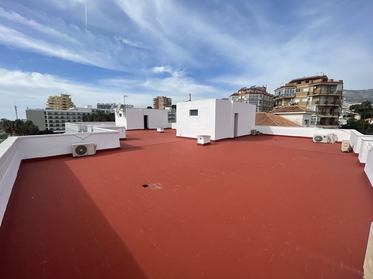 2 bedroom Apartment for sale in Benalmadena - € 298,000 (Ref: 9380421)