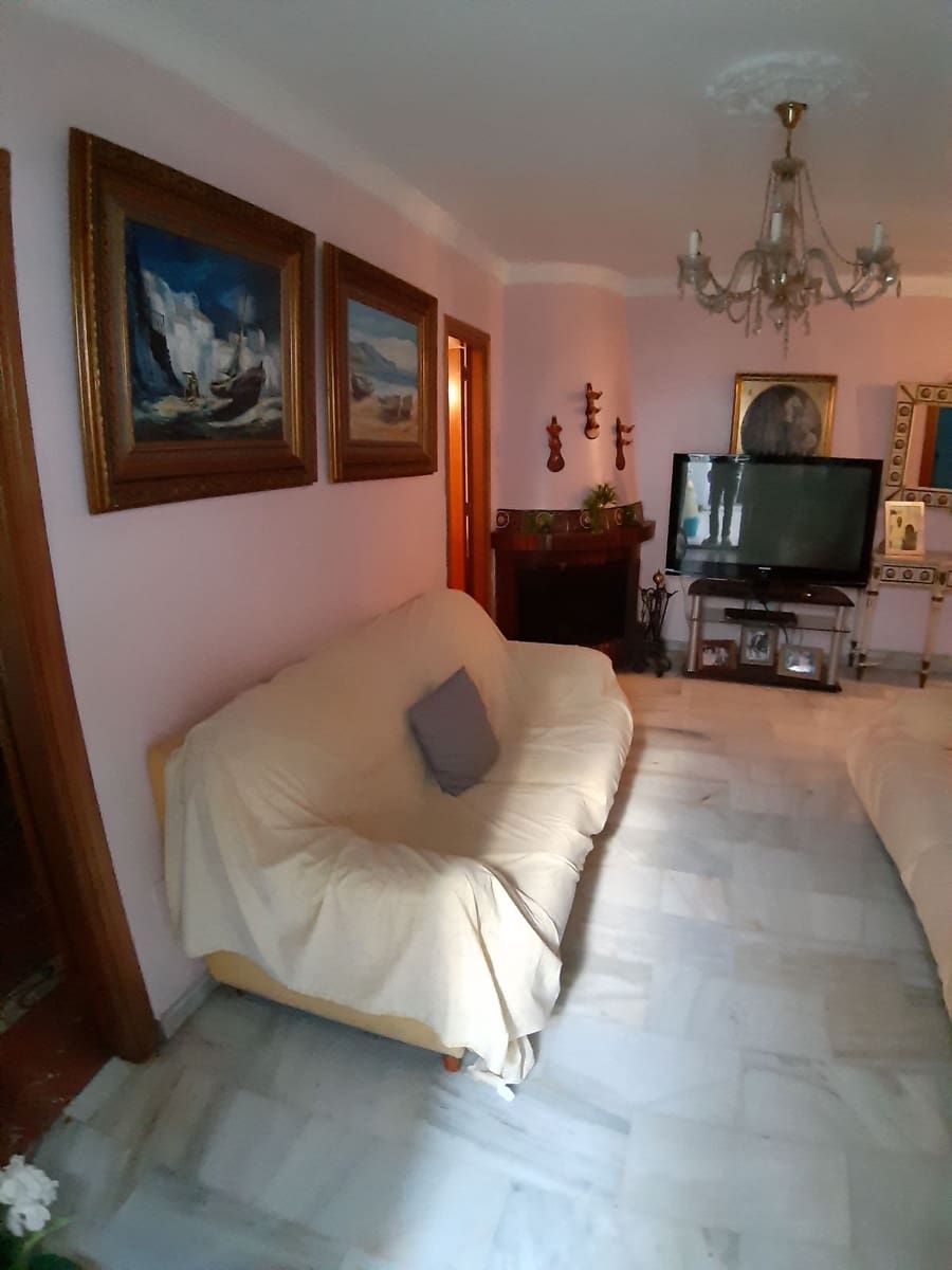 Chalet de 4 habitaciones en Mijas en venta - 895.000 € (Ref: 9380424)