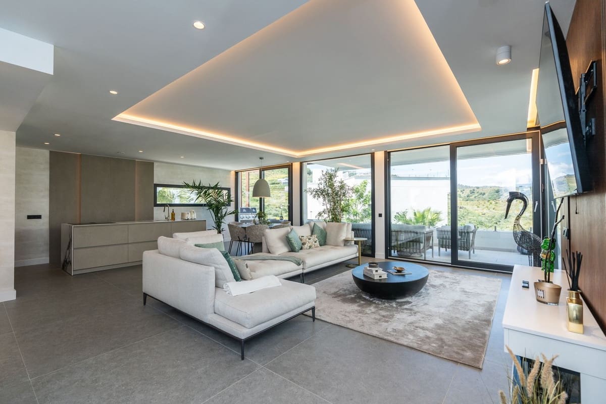 4 bedroom Villa for sale in La Cala Golf with pool - € 1,150,000 (Ref: 9380447)