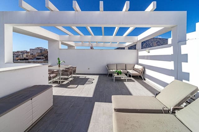 2 makuuhuone Kattohuoneisto myytävänä paikassa Centro, Estepona mukana 
autotalli - 485 000 € (Ref: 9380448)