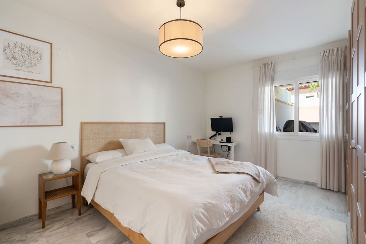 2 quarto Apartamento para venda em Nueva Andalucia - 449 000 € (Ref: 9380450)