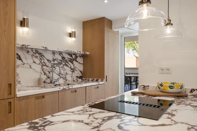 2 soveværelse Lejlighed til salg i Puerto Banus, Marbella - € 449.000 (Ref: 9380450)