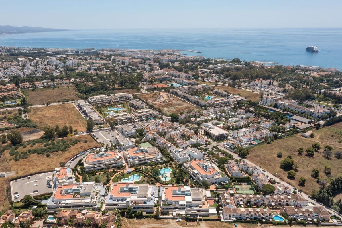 2 quarto Apartamento para venda em Nueva Andalucia - 449 000 € (Ref: 9380450)