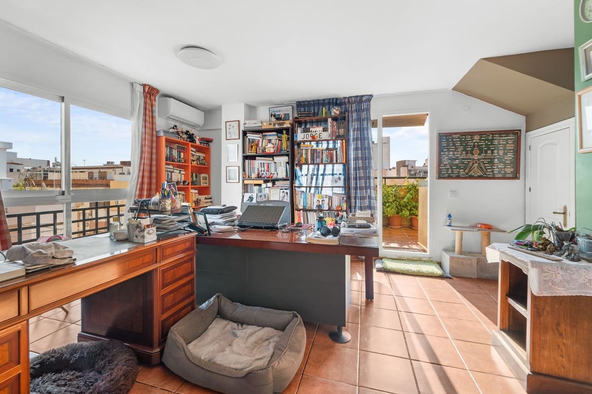 5 sypialnia Penthouse na sprzedaż w Miasto Malaga - 760 000 € (Ref: 9380453)