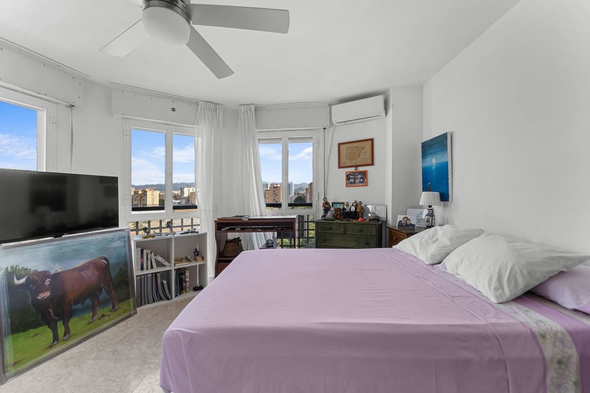 5 soverom Penthouse til salgs i Malaga by - € 760 000 (Ref: 9380453)