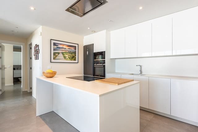 2 chambre Appartement à vendre à Castillo Sohail, Fuengirola - 619 000 € (Ref: 9380454)