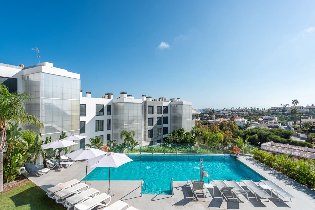 2 soveværelse Lejlighed til salg i Fuengirola - € 619.000 (Ref: 9380454)