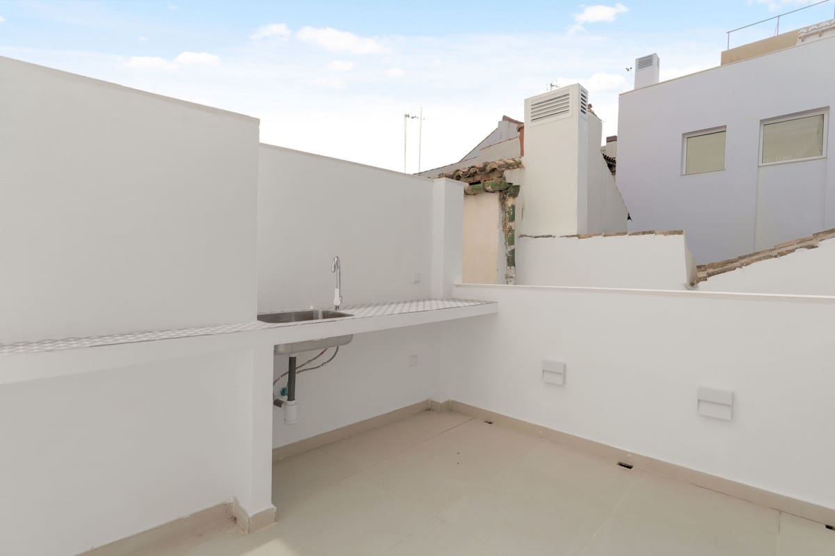 2 slaapkamer Appartement te koop in Malaga stad - € 585.000 (Ref: 9380459)