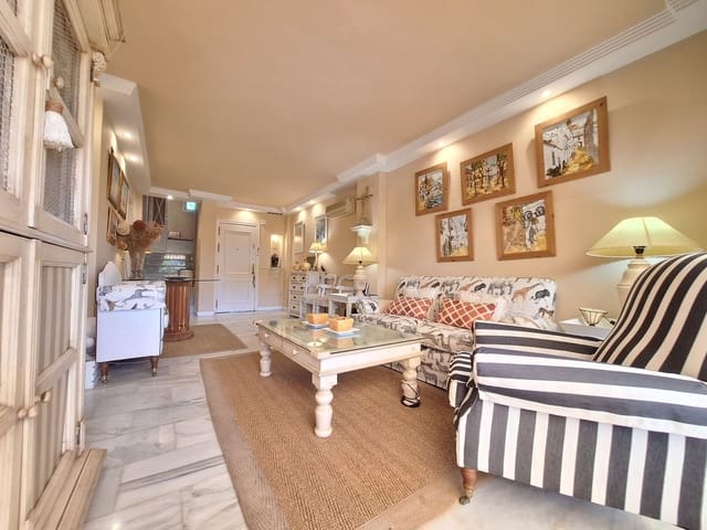 2 sypialnia Penthouse na sprzedaż w Elviria, Marbella - 650 000 € (Ref: 9380460)