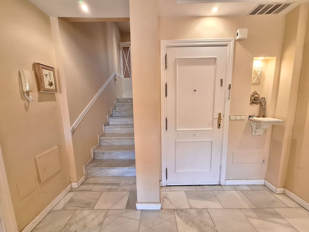 2 chambre Penthouse à vendre à Elviria - 650 000 € (Ref: 9380460)