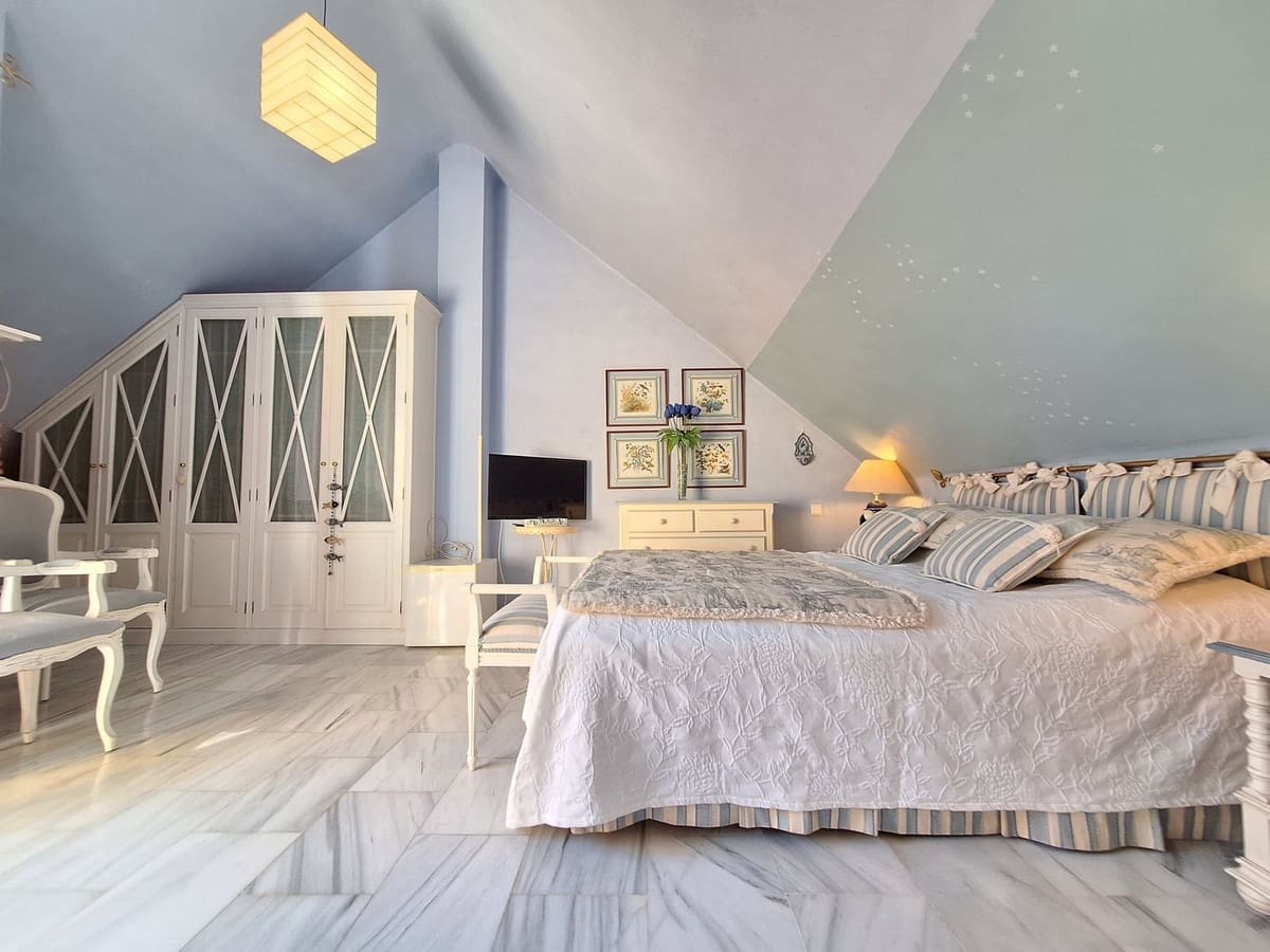 2 chambre Penthouse à vendre à Elviria - 650 000 € (Ref: 9380460)