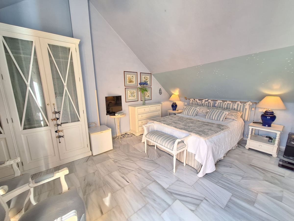 2 chambre Penthouse à vendre à Elviria - 650 000 € (Ref: 9380460)