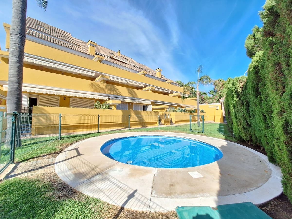 2 chambre Penthouse à vendre à Elviria - 650 000 € (Ref: 9380460)