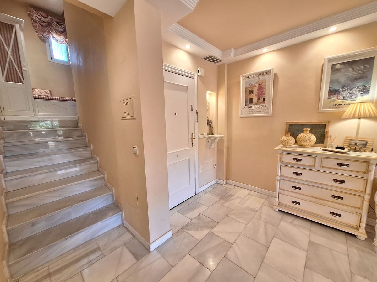 2 chambre Penthouse à vendre à Elviria - 650 000 € (Ref: 9380460)