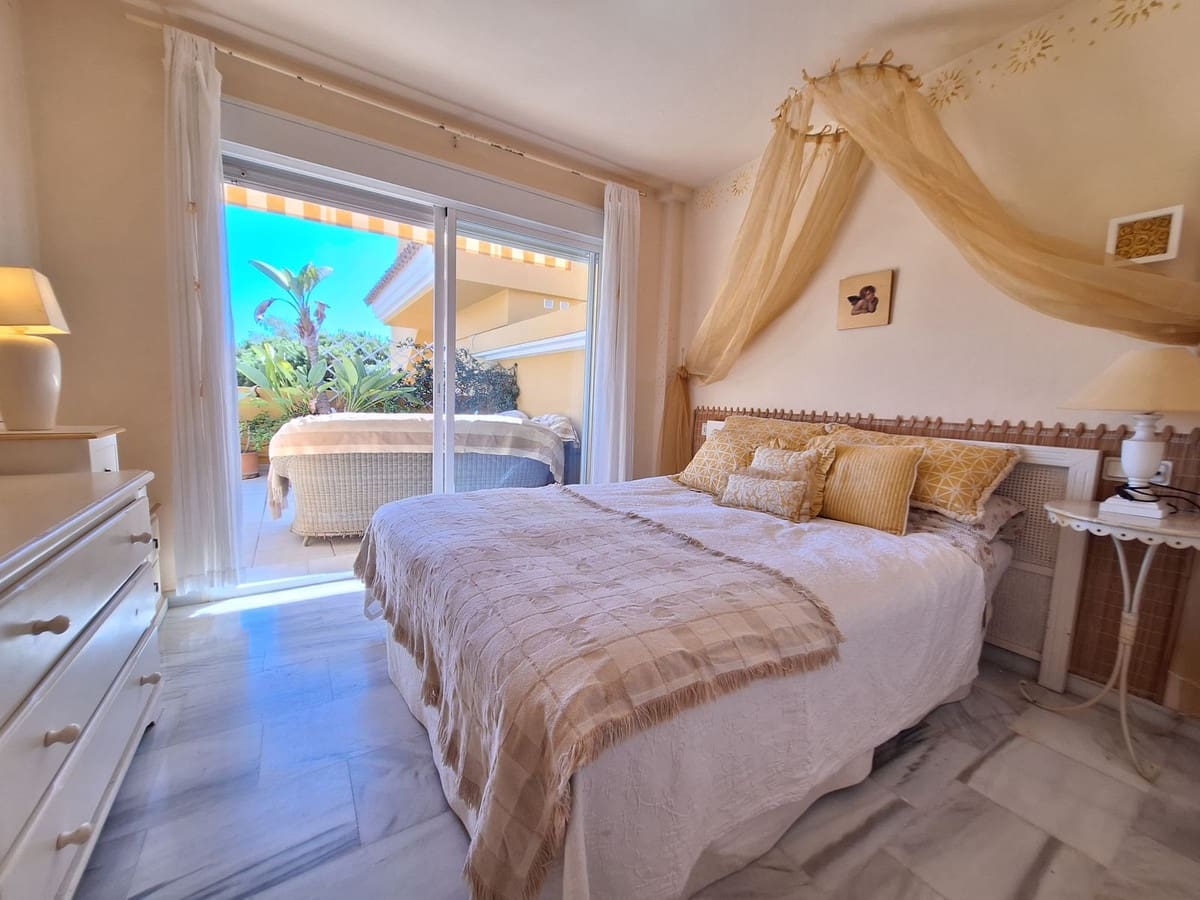 2 chambre Penthouse à vendre à Elviria - 650 000 € (Ref: 9380460)