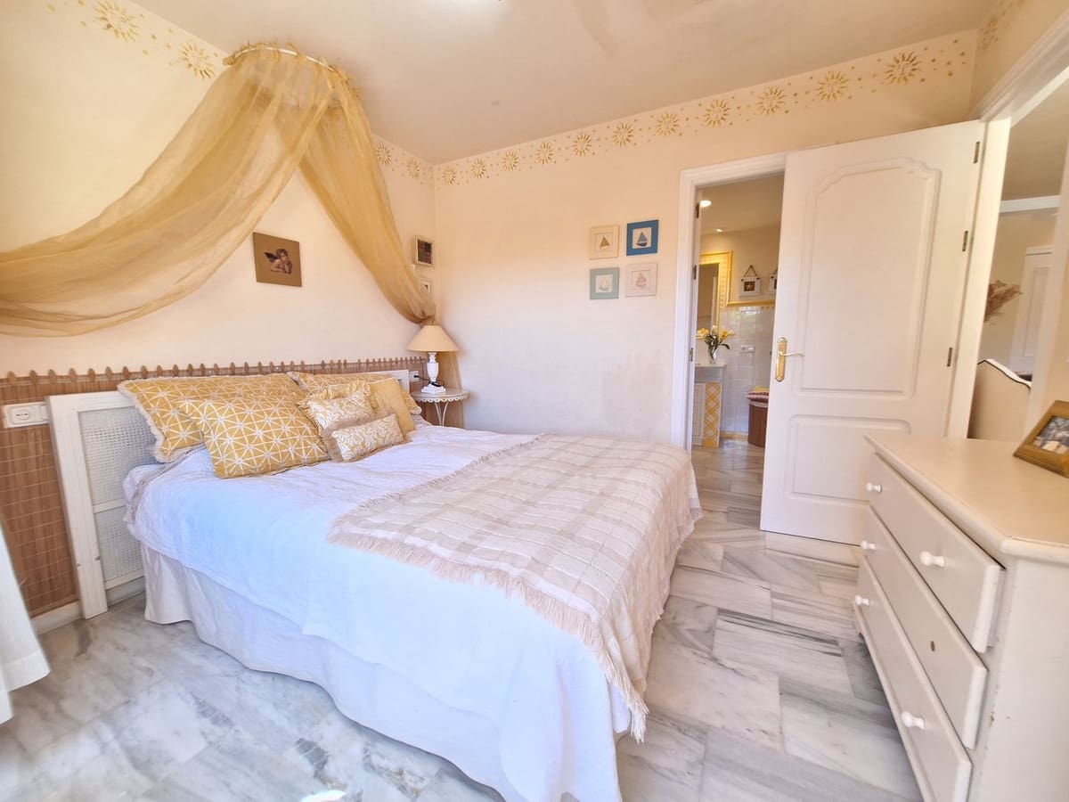 2 chambre Penthouse à vendre à Elviria - 650 000 € (Ref: 9380460)