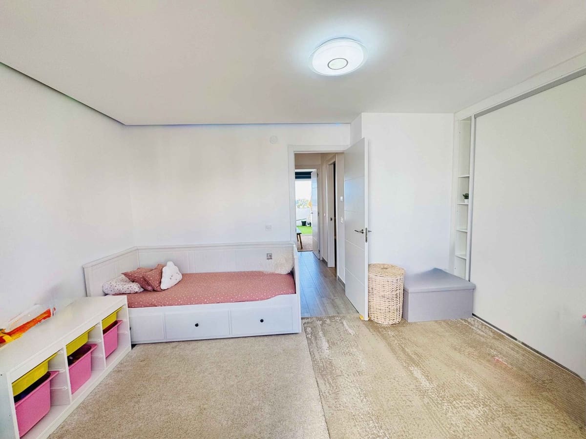 4 bedroom Finca/Country House for sale in Calahonda - € 595,000 (Ref: 9380465)