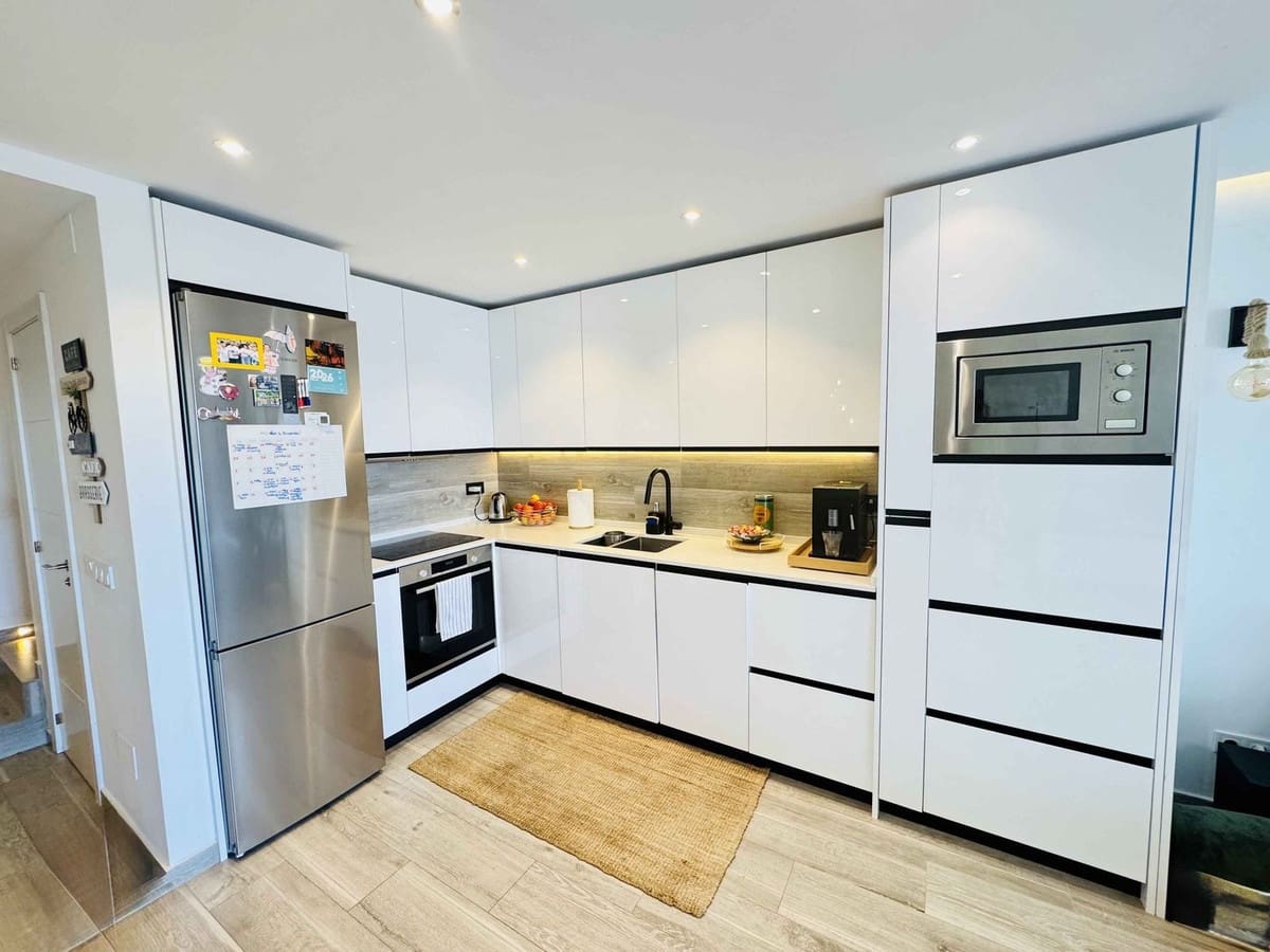 4 bedroom Finca/Country House for sale in Calahonda - € 595,000 (Ref: 9380465)