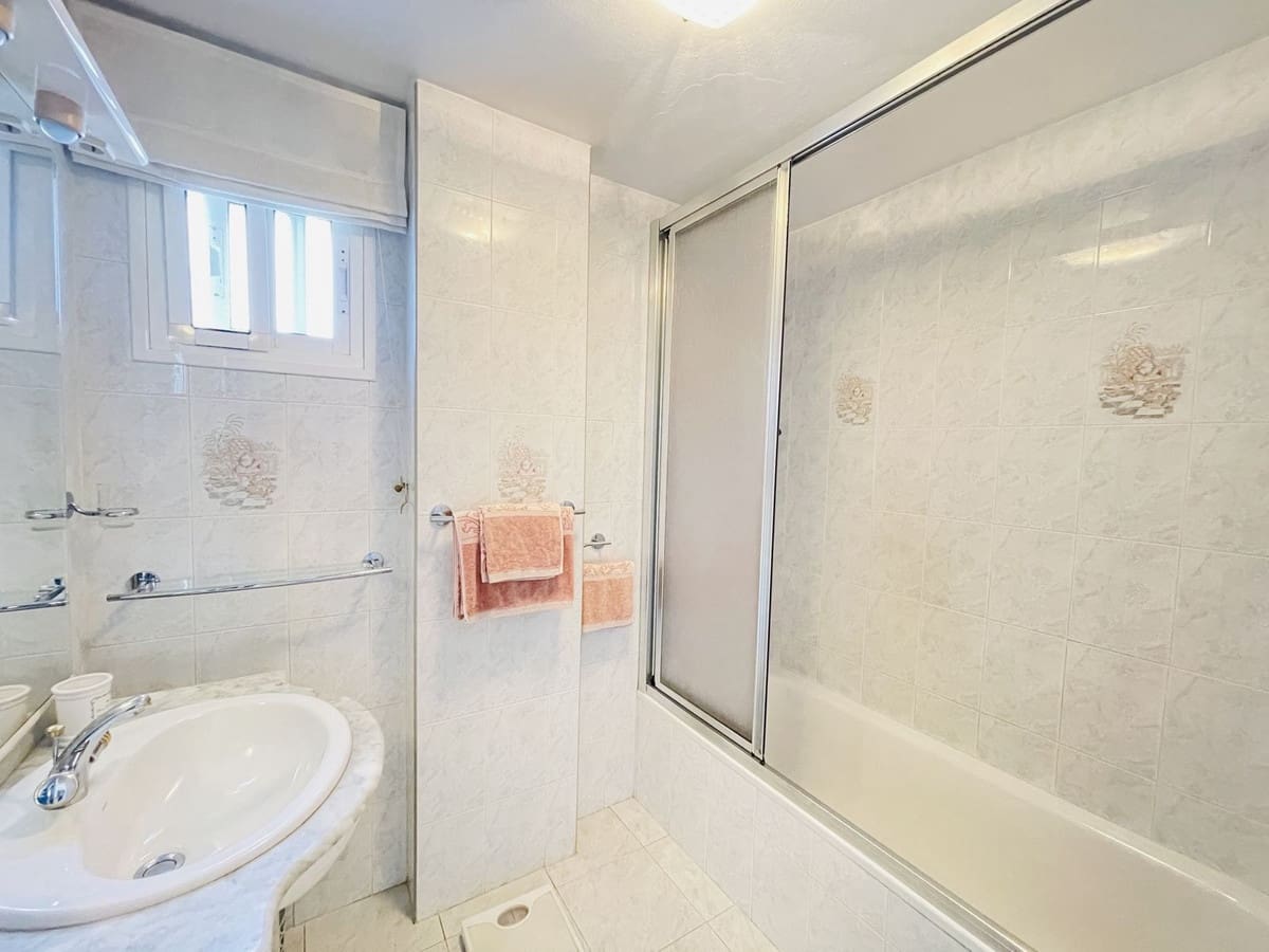 2 bedroom Apartment for sale in Riviera del Sol with garage - € 295,950 (Ref: 9380466)