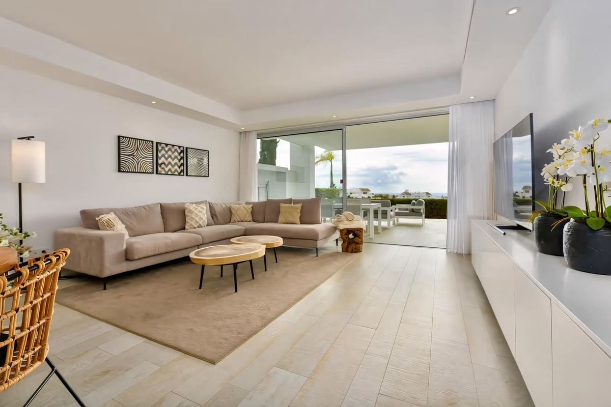 2 slaapkamer Appartement te koop in Casares met garage - € 577.500 (Ref: 9380468)