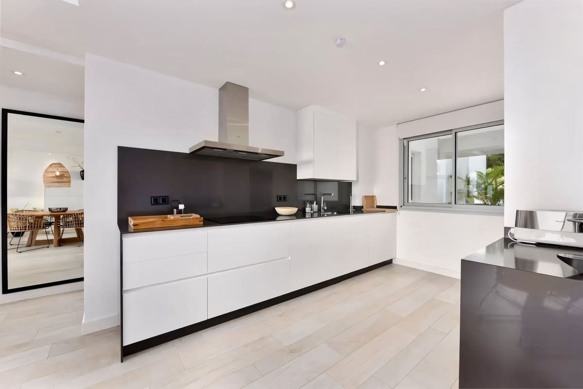 2 slaapkamer Appartement te koop in Casares met garage - € 577.500 (Ref: 9380468)