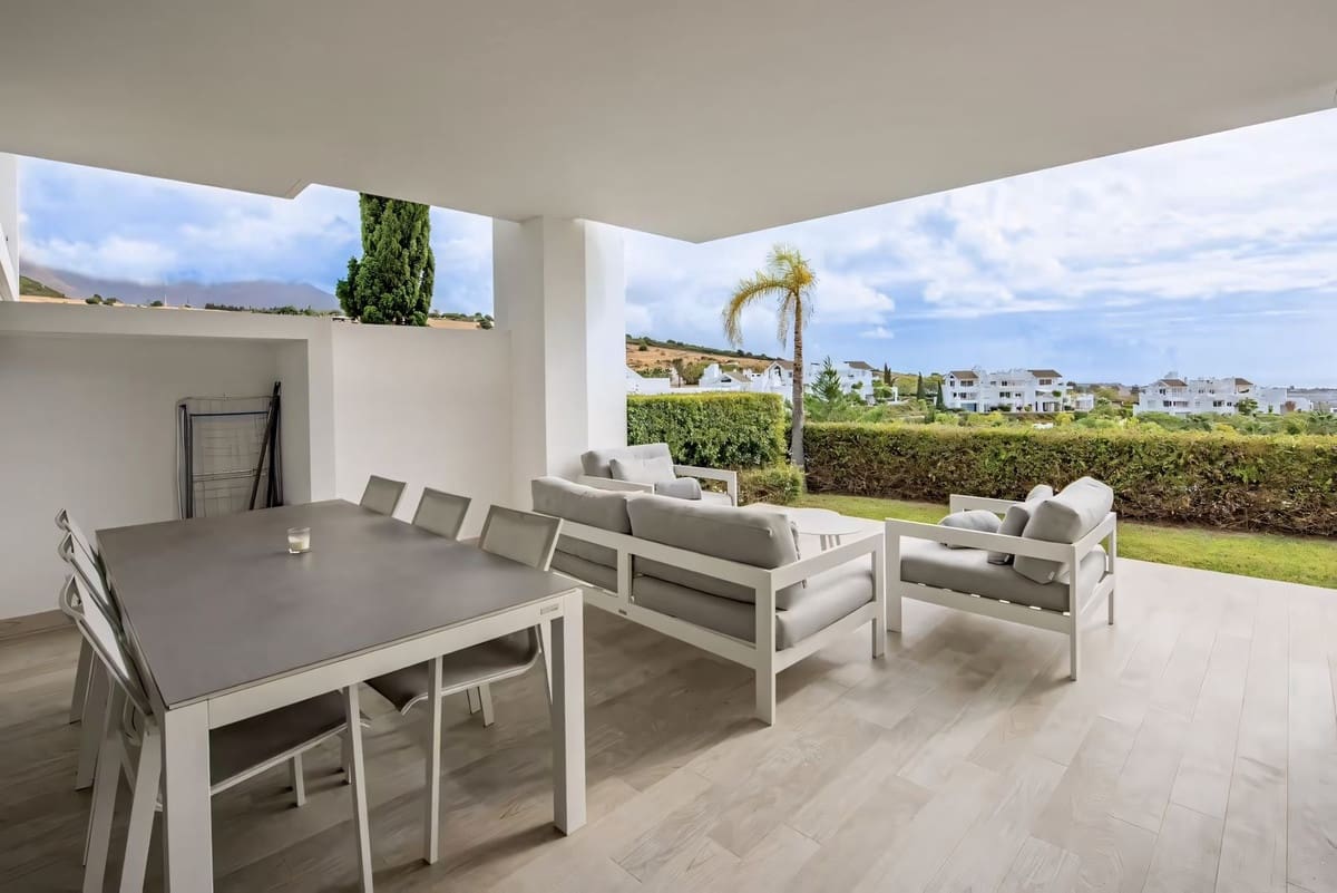 2 slaapkamer Appartement te koop in Casares met garage - € 577.500 (Ref: 9380468)
