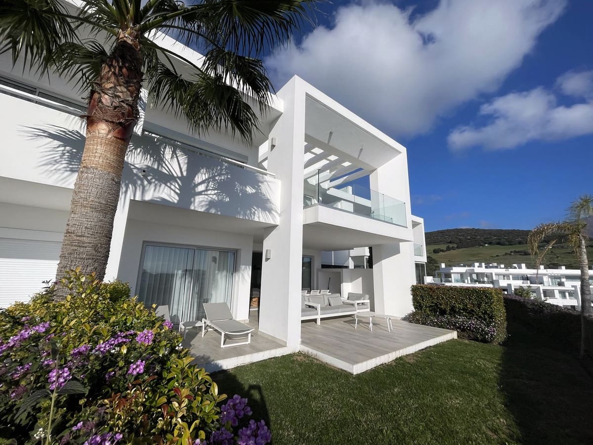 2 slaapkamer Appartement te koop in Casares met garage - € 577.500 (Ref: 9380468)