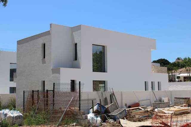 6 soveværelse Villa til salg i Nueva Atalaya, Estepona - € 1.950.000 (Ref: 9380472)