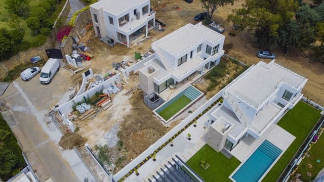 6 sypialnia Willa na sprzedaż w Nueva Atalaya, Estepona - 1 950 000 € (Ref: 9380472)