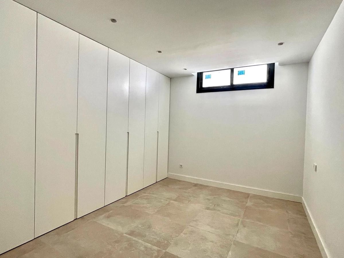 6 soverom Villa til salgs i Estepona - € 1 950 000 (Ref: 9380472)