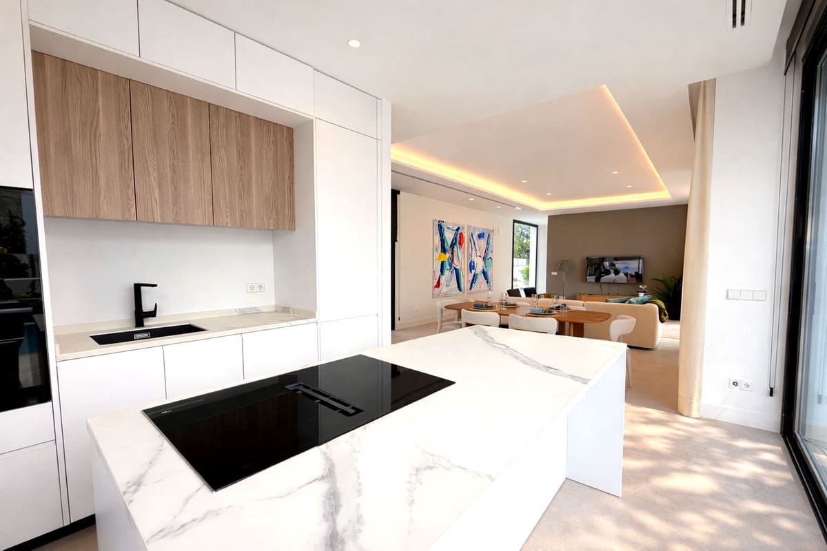 6 sypialnia Willa na sprzedaż w Estepona - 1 950 000 € (Ref: 9380472)