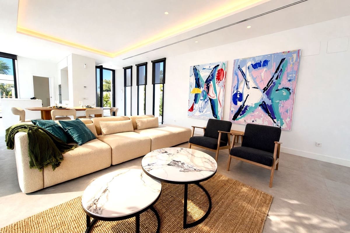 6 sypialnia Willa na sprzedaż w Estepona - 1 950 000 € (Ref: 9380472)