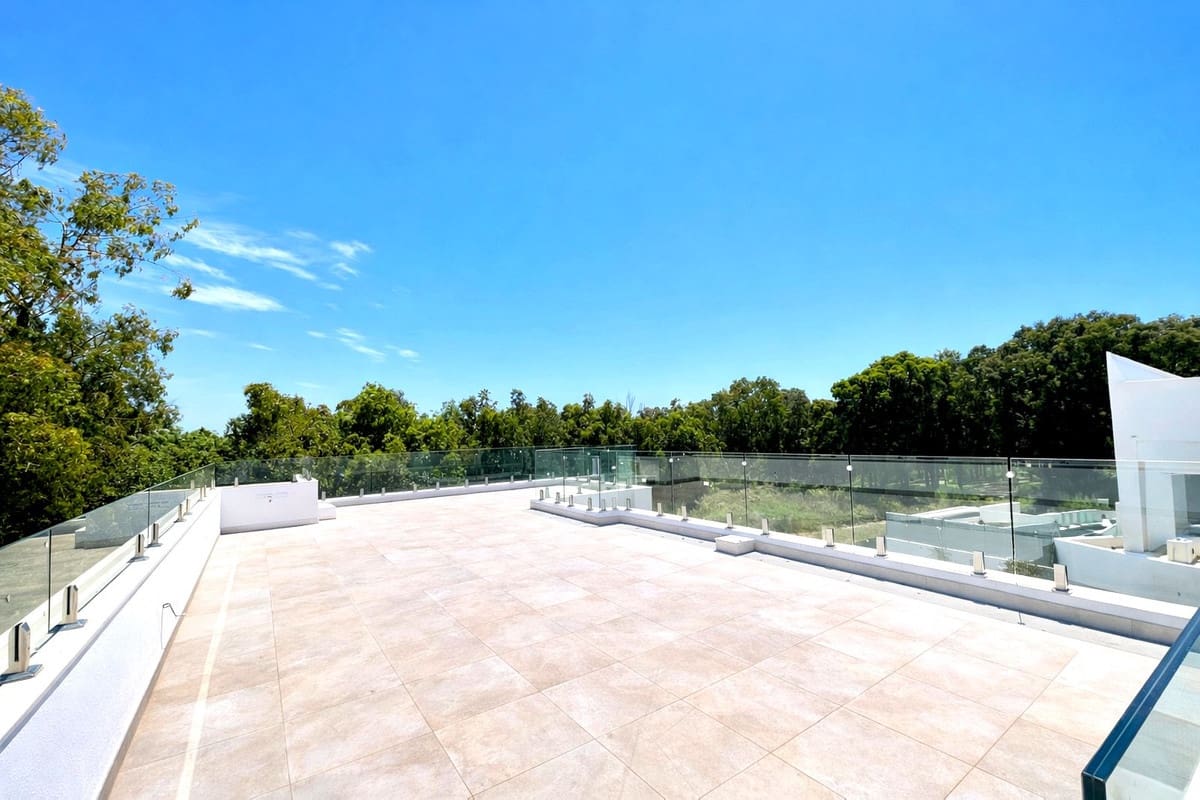 6 sypialnia Willa na sprzedaż w Estepona - 1 950 000 € (Ref: 9380472)