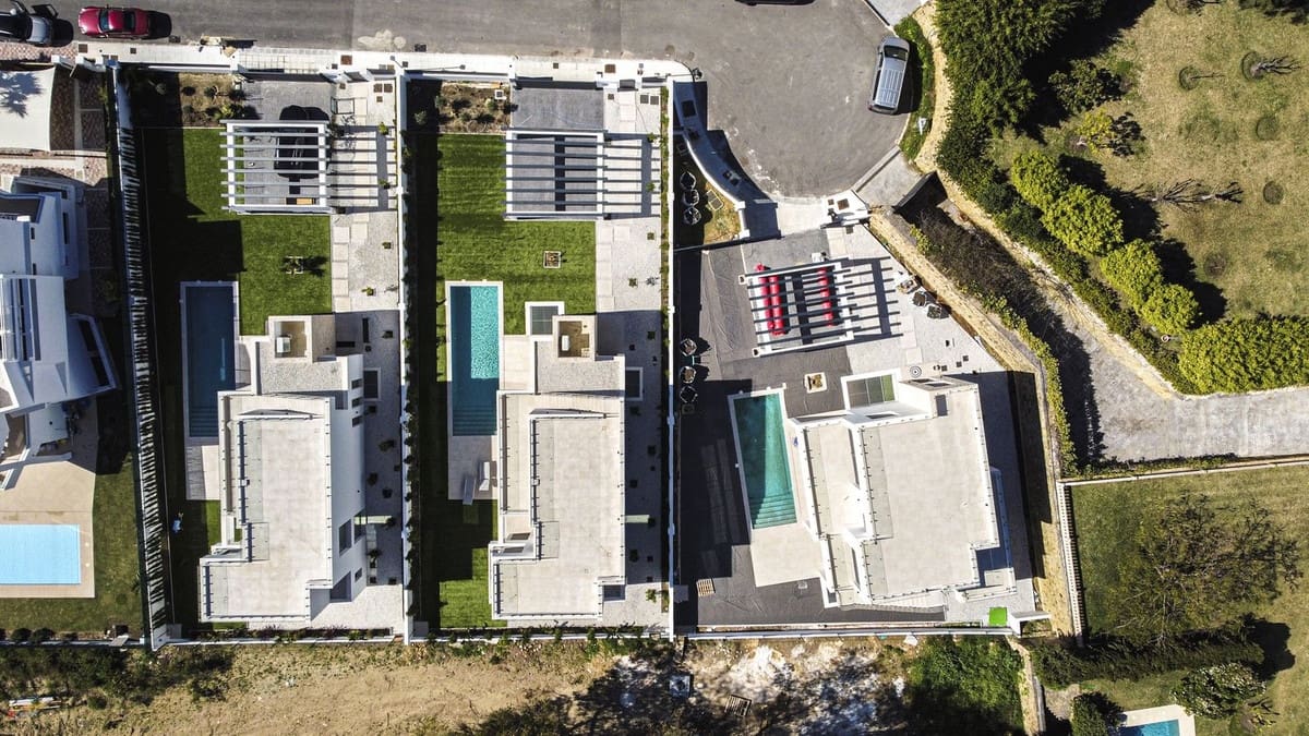 6 sypialnia Willa na sprzedaż w Estepona - 1 950 000 € (Ref: 9380472)