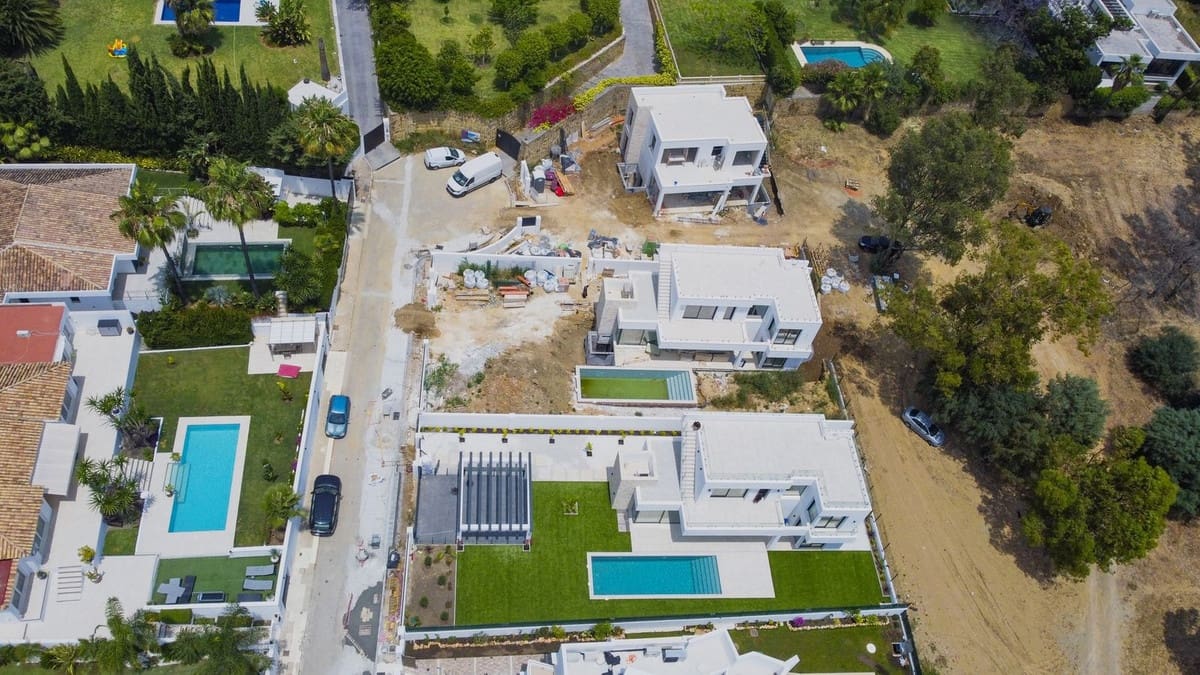 6 sypialnia Willa na sprzedaż w Estepona - 2 100 000 € (Ref: 9380473)