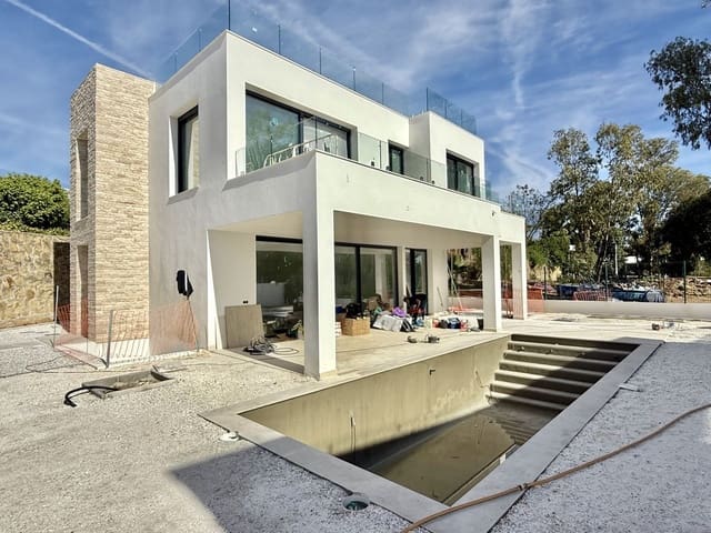 6 makuuhuone Huvila myytävänä paikassa La Concha - Resina Golf, Estepona - 2 100 000 € (Ref: 9380473)