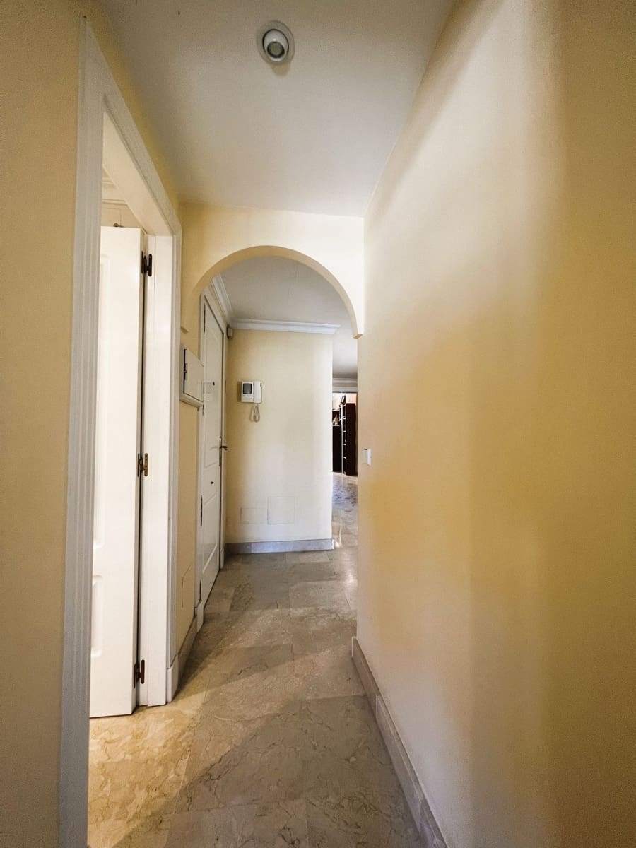 2 soverom Leilighet til salgs i Puerto Banus - € 950 000 (Ref: 9380480)