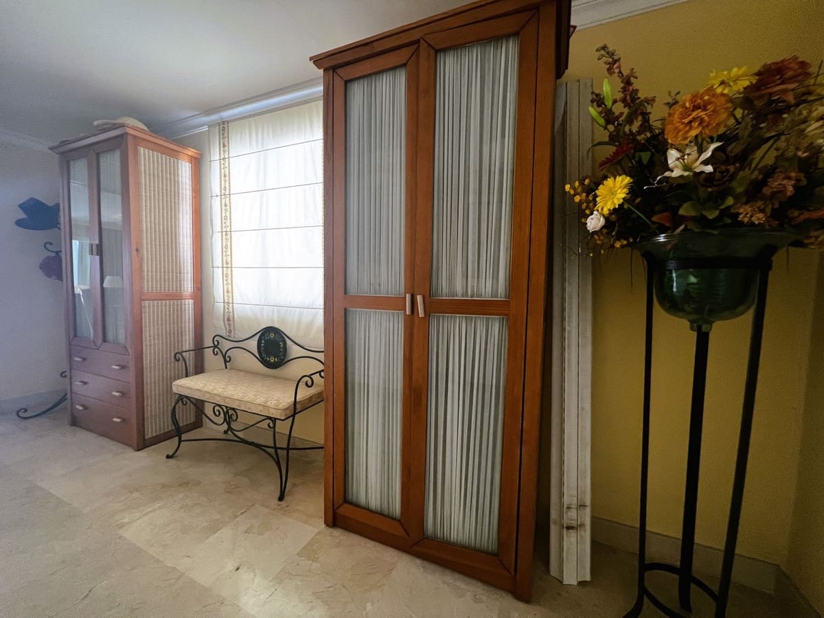 2 soverom Leilighet til salgs i Puerto Banus - € 950 000 (Ref: 9380480)