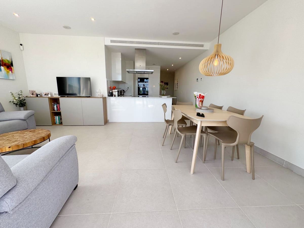 3 makuuhuone Kattohuoneisto myytävänä paikassa Estepona - 649 000 € (Ref: 9380481)