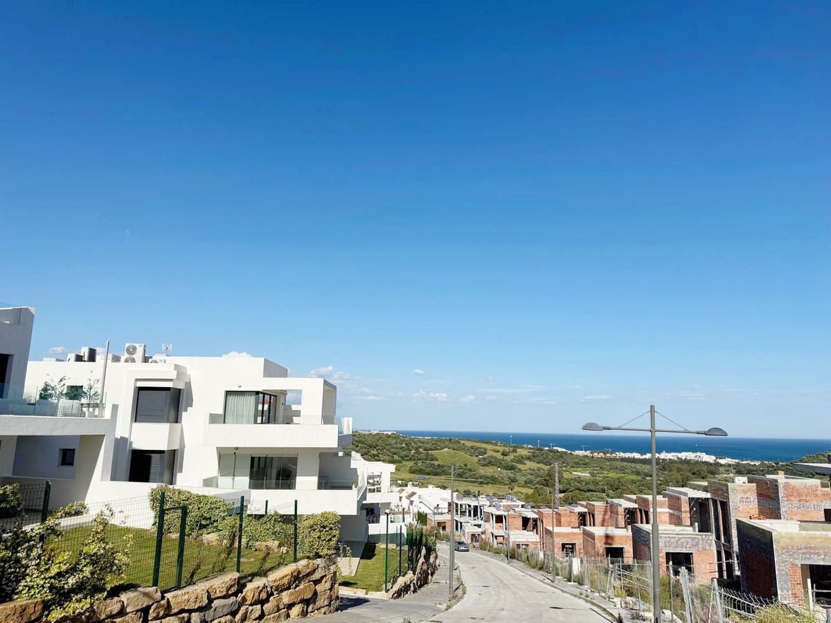 3 Zimmer Penthouse zu verkaufen in Estepona mit Garage - 595.000 € (Ref: 9380481)