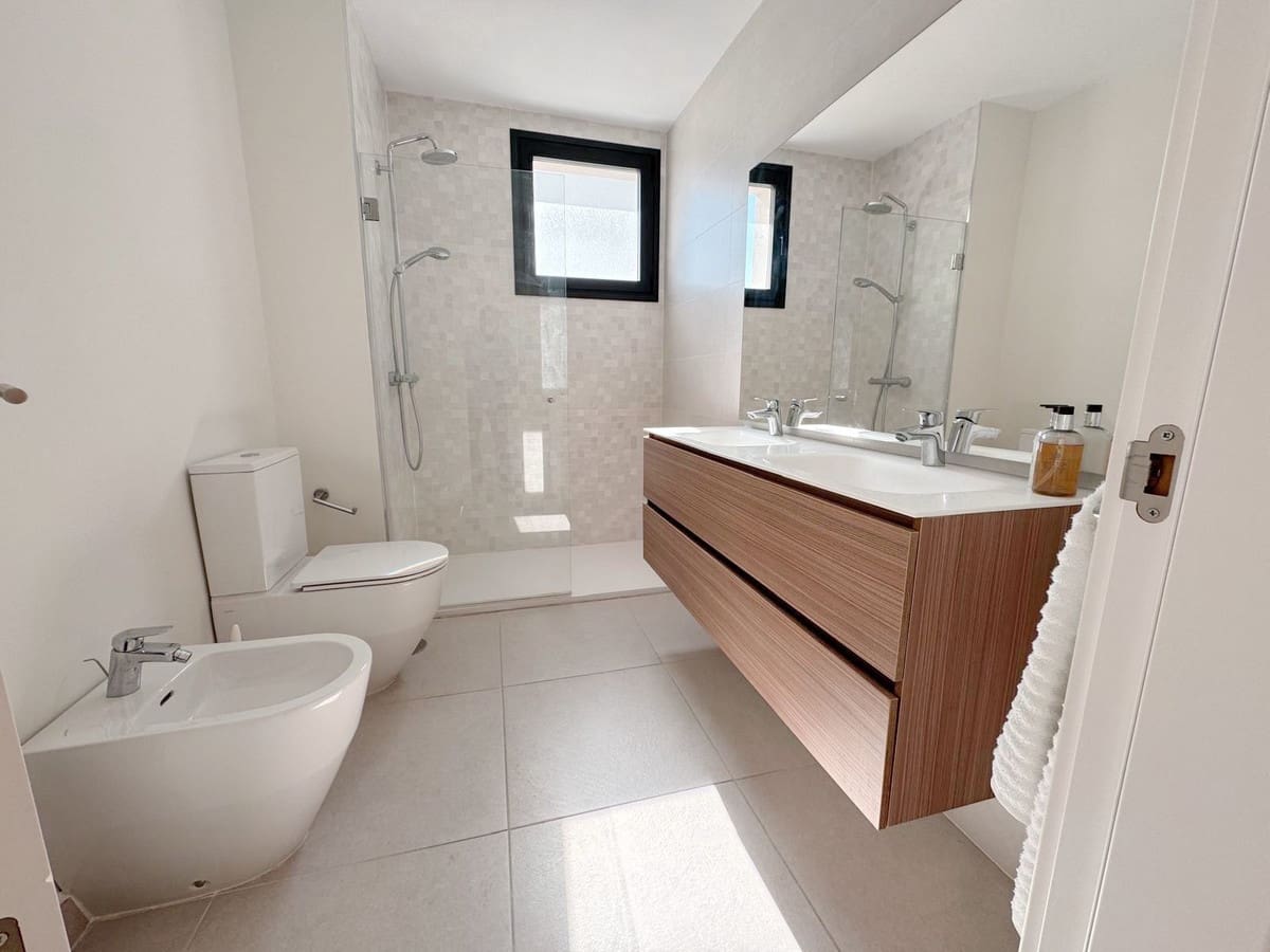 3 Zimmer Penthouse zu verkaufen in Estepona mit Garage - 595.000 € (Ref: 9380481)