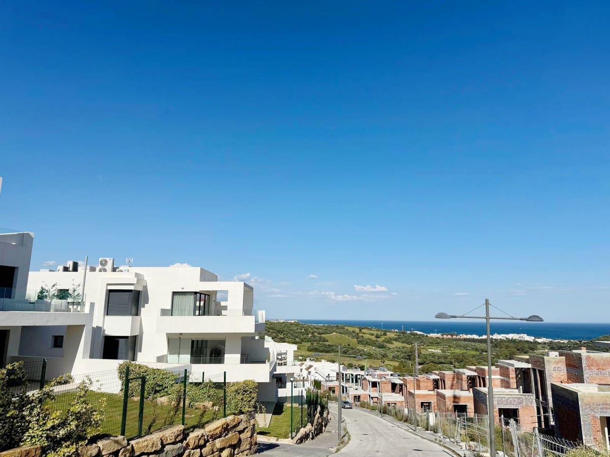 3 Zimmer Penthouse zu verkaufen in Estepona mit Garage - 595.000 € (Ref: 9380481)