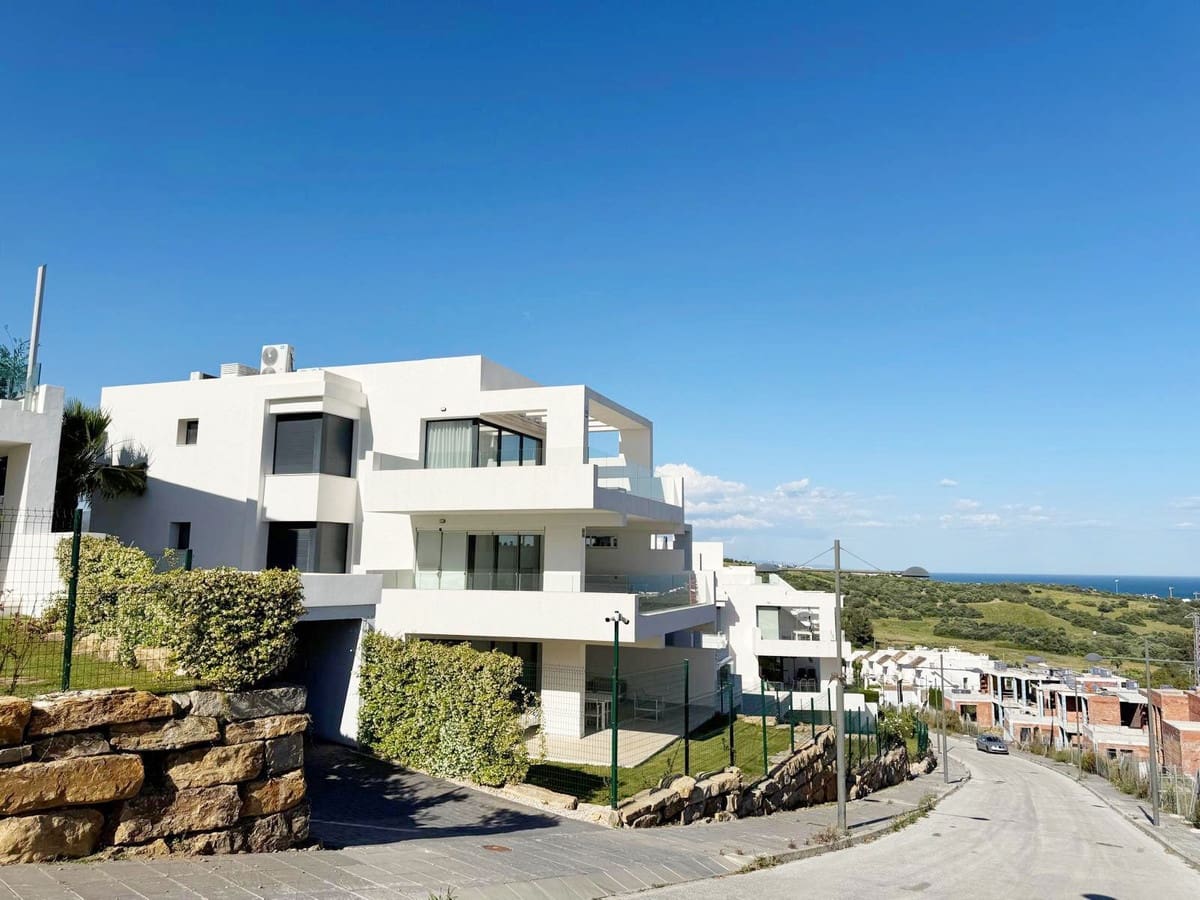 3 Zimmer Penthouse zu verkaufen in Estepona mit Garage - 595.000 € (Ref: 9380481)