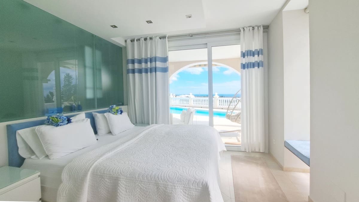 Chalet de 6 habitaciones en La Quinta en venta - 2.850.000 € (Ref: 9380482)