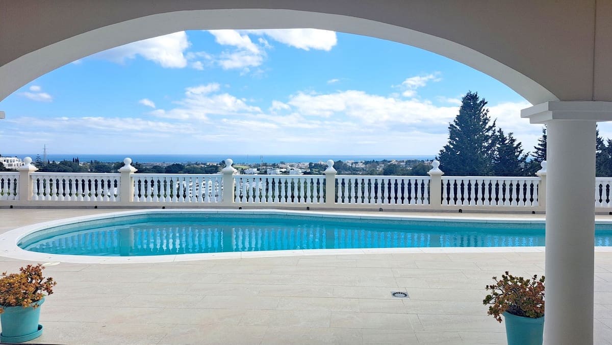 Chalet de 6 habitaciones en La Quinta en venta - 2.850.000 € (Ref: 9380482)